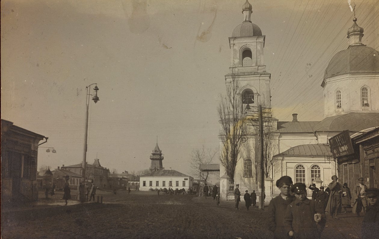 First World War: the Ukraine in the years 1914-1916 during the invasion of the German army. View of a city by Heldenfriedhof Dsessentniki (attr. to)