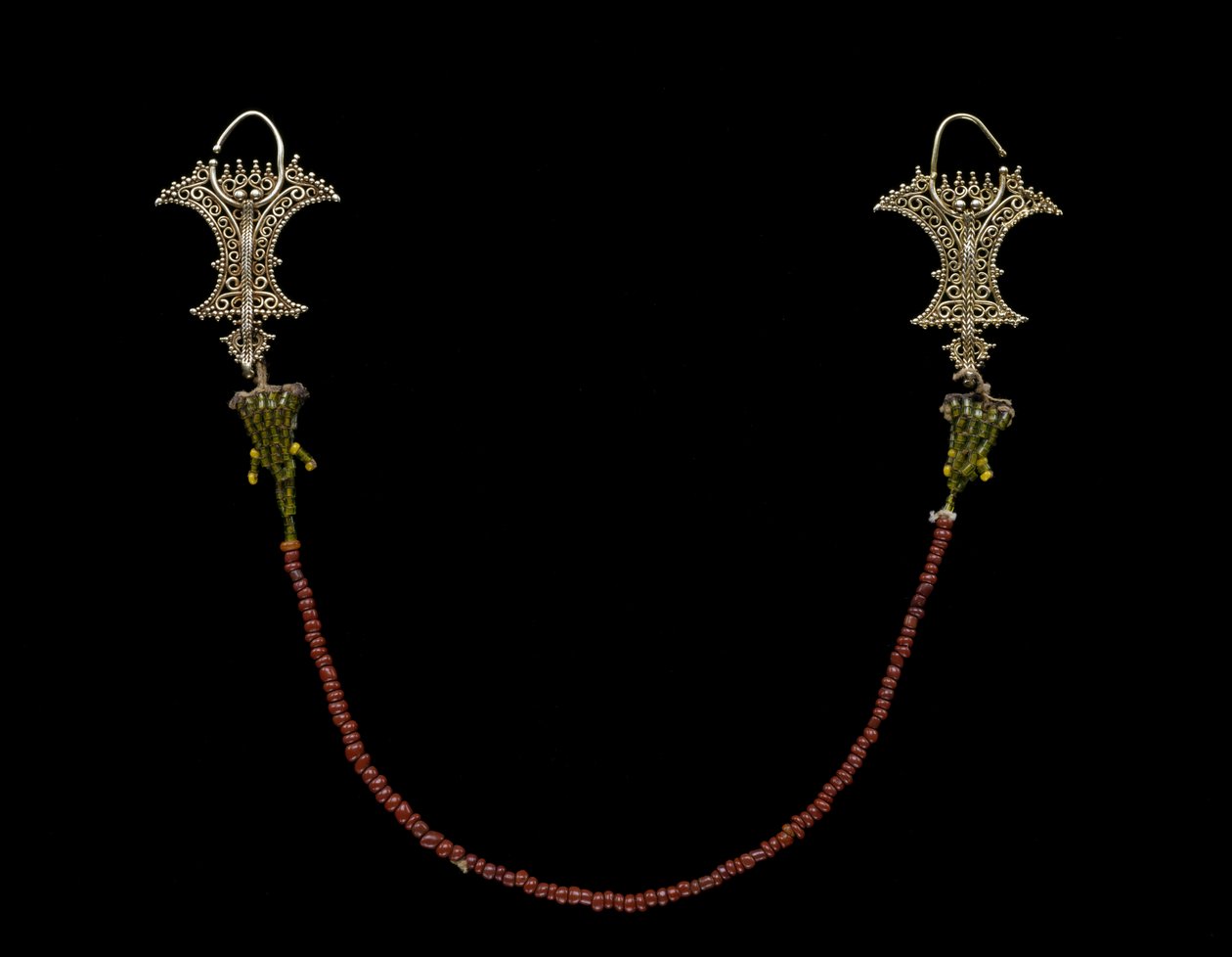 Pair of Earrings with Chain (Kemene ni Lean) by Indonesian School