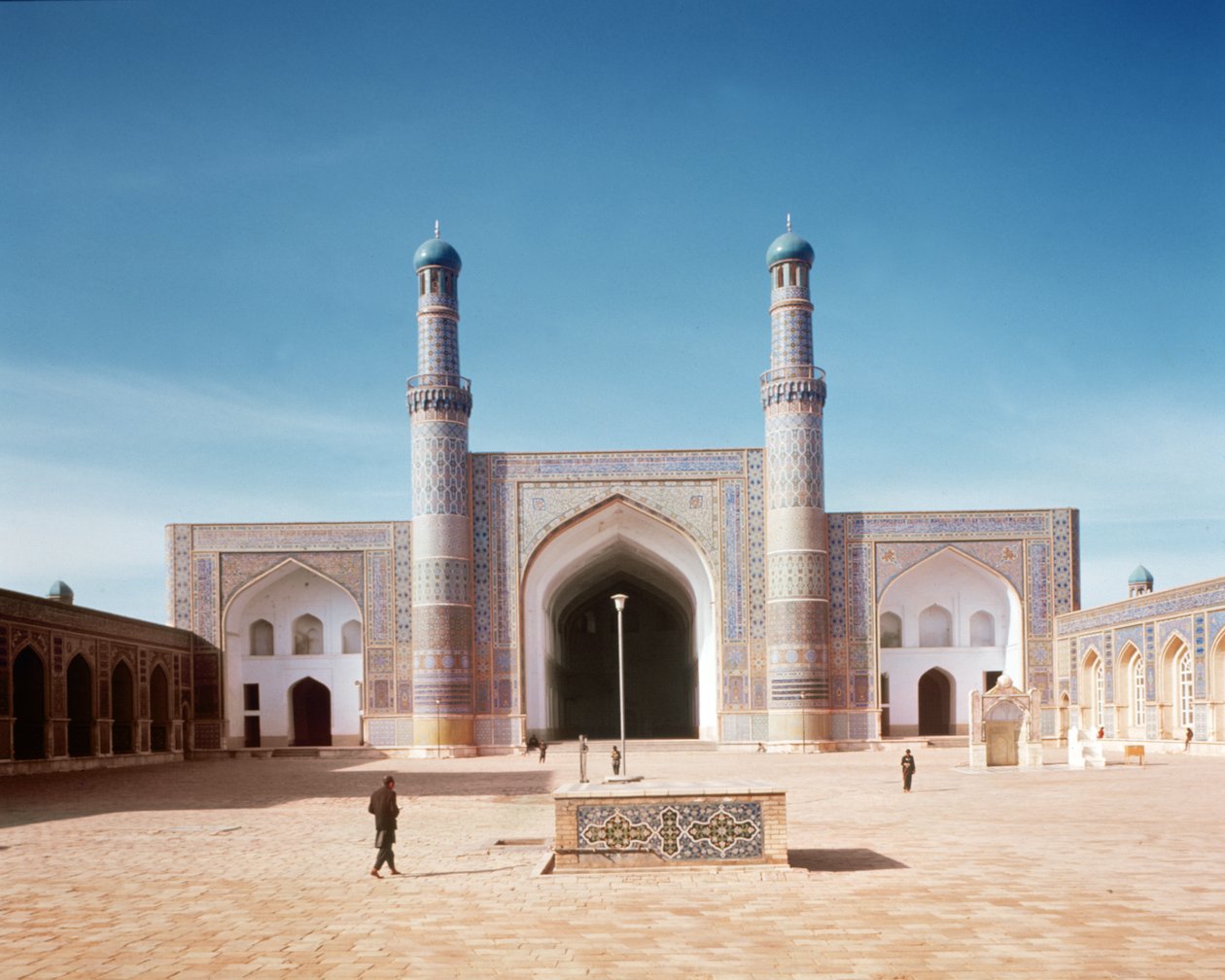 The courtyard of the Masjid-i Jami or Friday Mosque, founded in 1200, rebuilt in 1498 by Islamic School