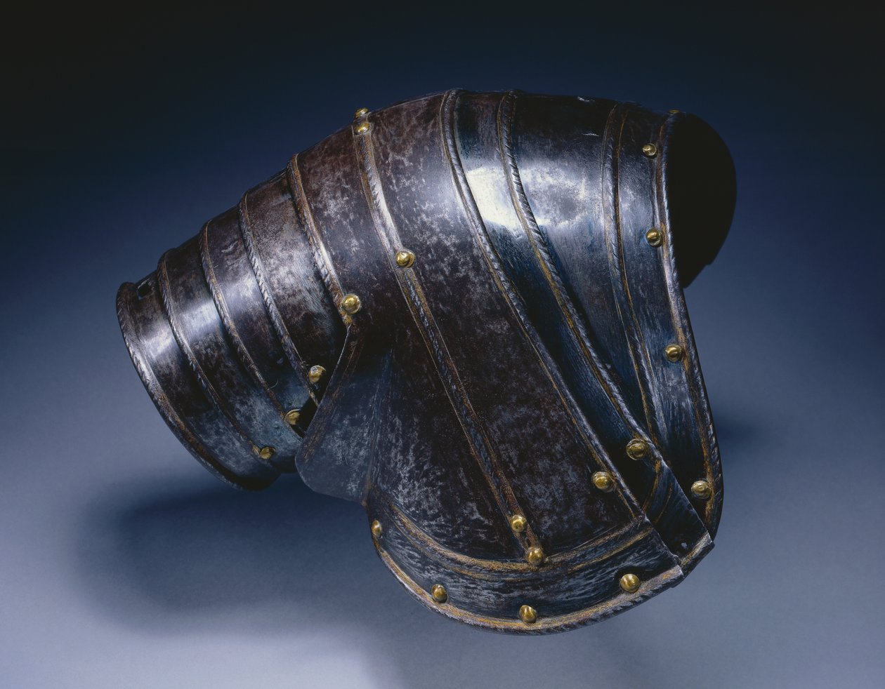 Pauldron for right shoulder by Italian School
