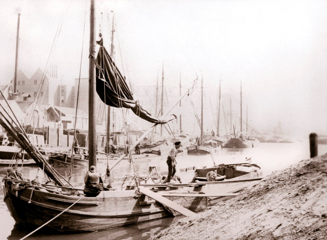 Canal Boats, Rotterdam by James Batkin