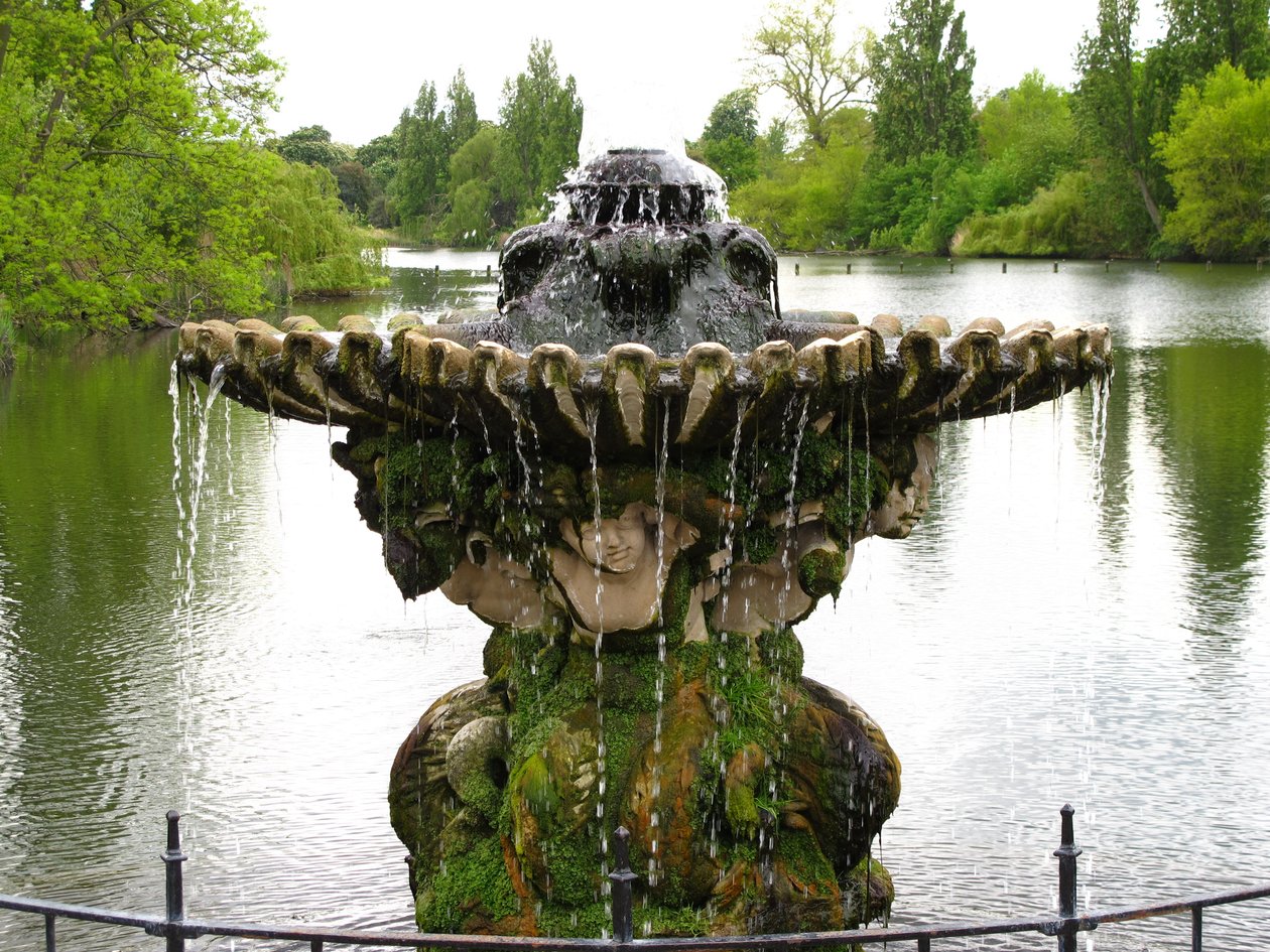 Fountain in the Italian Garden by John Thomas