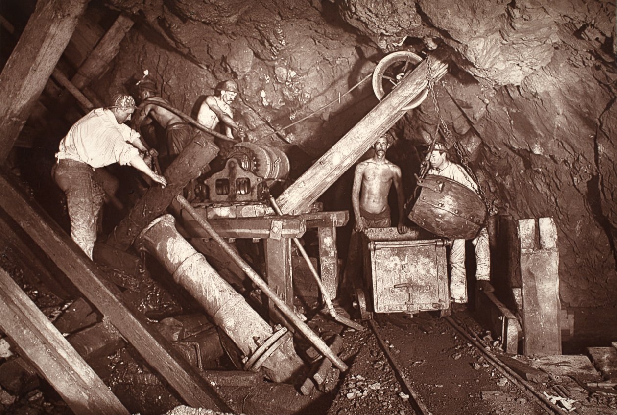 Engine Shaft at the 406, Cook