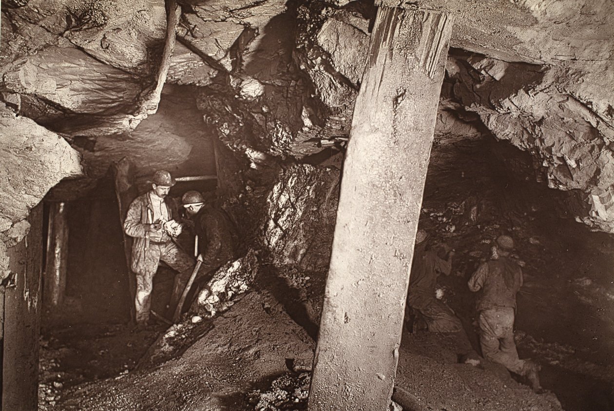 Heave, looking west, Blue Hills mine, illustration from 