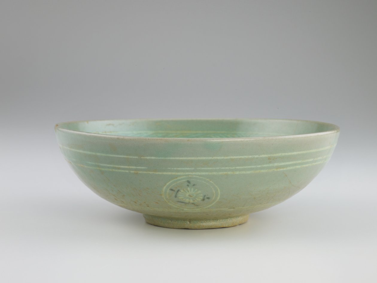 Dish with inlaid decoration, mid 13th century by Korean School