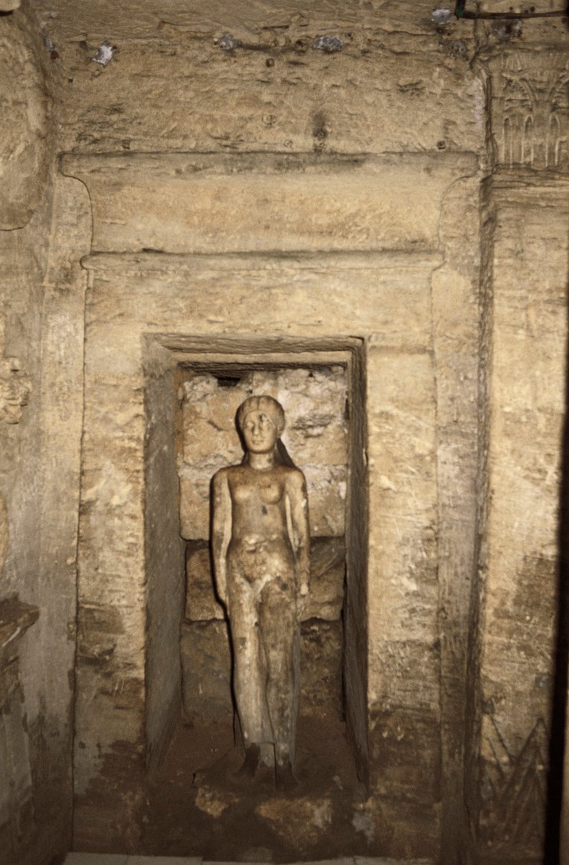 Catacombs of Kom-esh-Shuqafa, Interior of the Hypogeum, Niche with Female Statue by Unbekannt Unbekannt