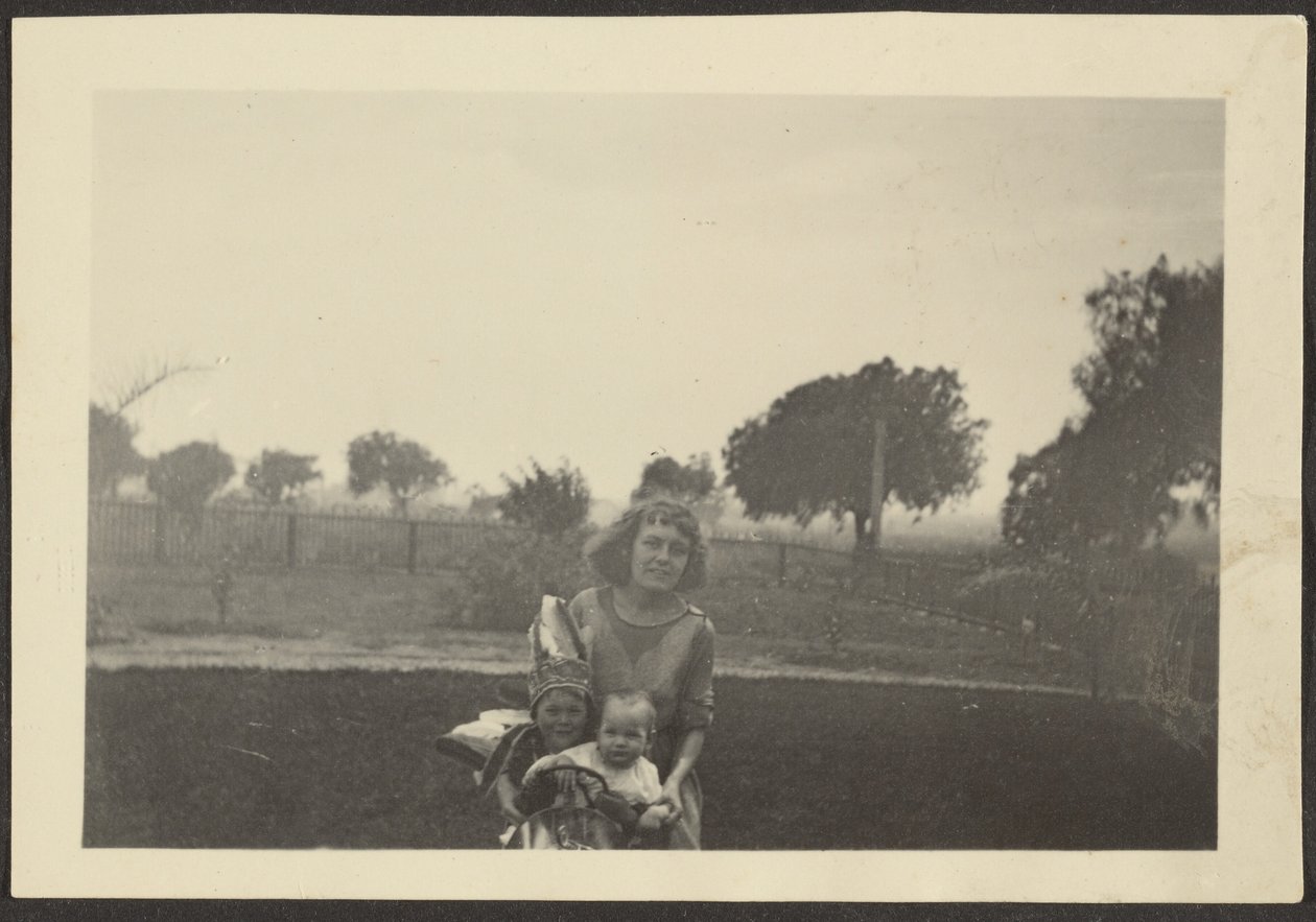 Woman and Children by Louis Fleckenstein
