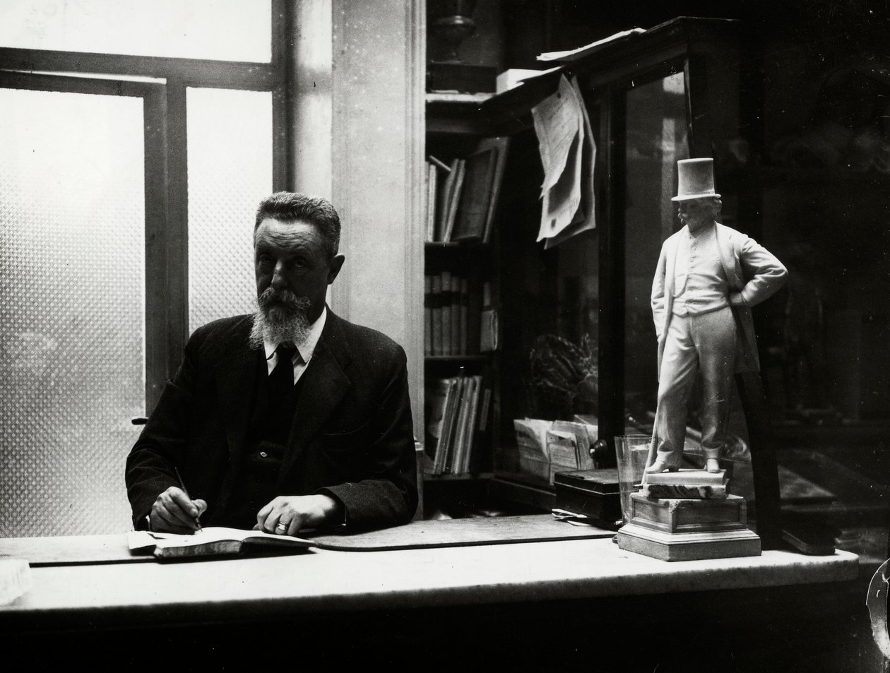Mr. Gubinelli, last manager of the Antico Caffè Greco on Via Condotti by Luigi Leoni