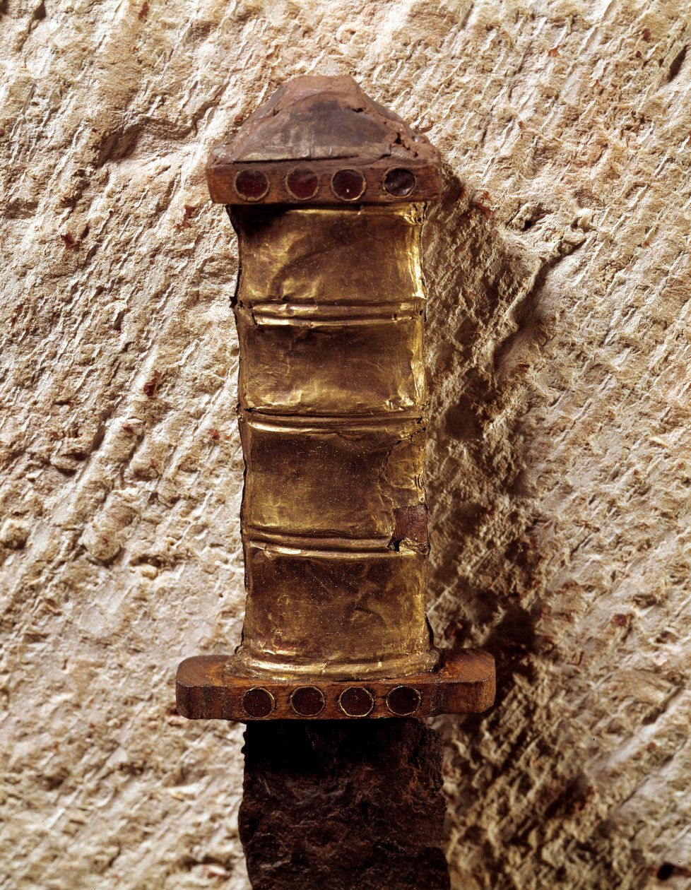 Handle of Spee by Merovingian Merovingian