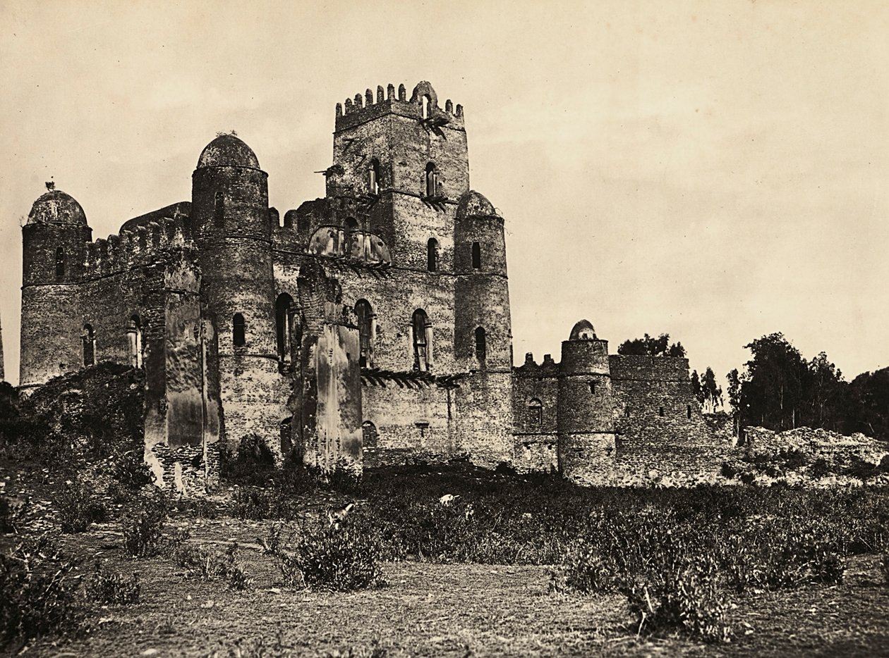 Building an Empire in the Fascist age: the Castle of King Fasiladas in