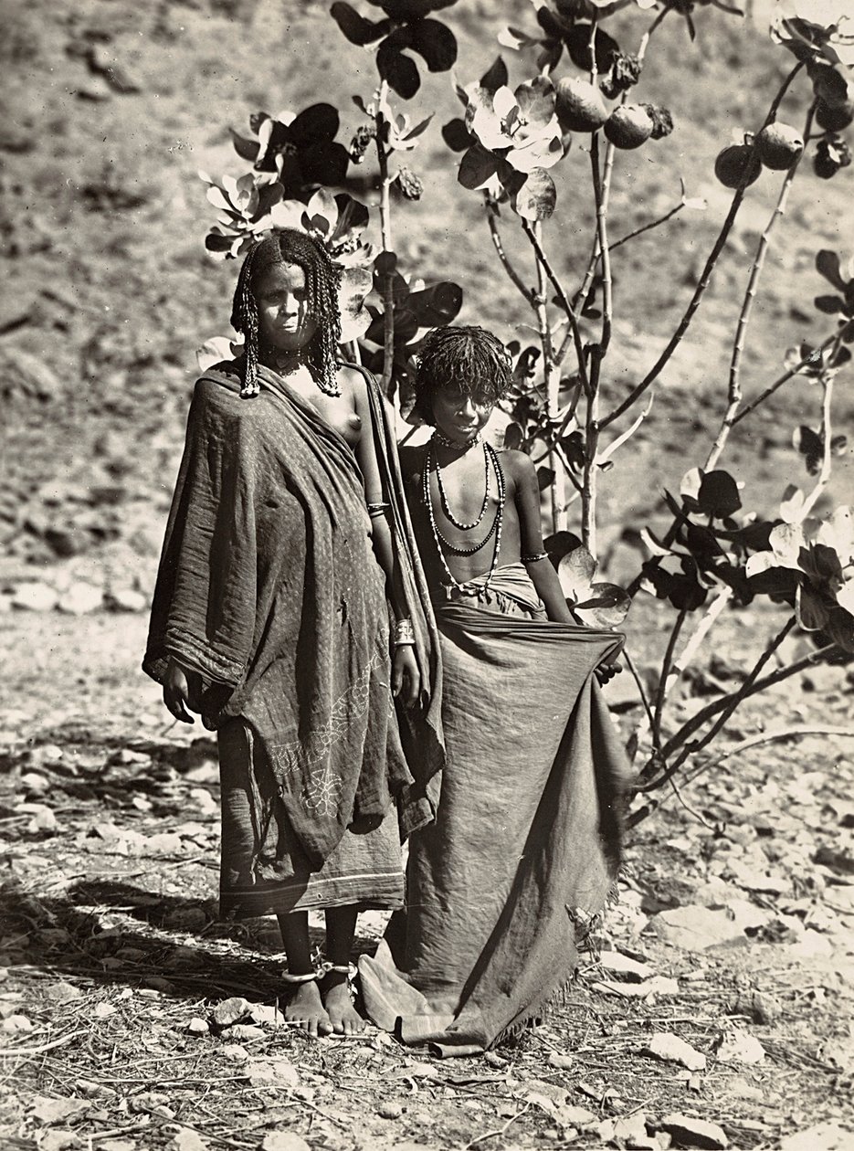 Building an Empire in the Fascist age: two Mària girls, 1936 by Modestino Baldinetti