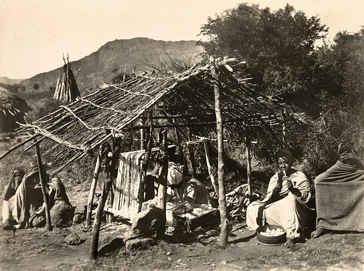 Building an Empire in the Fascist age: women intent on weaving by Modestino Baldinetti