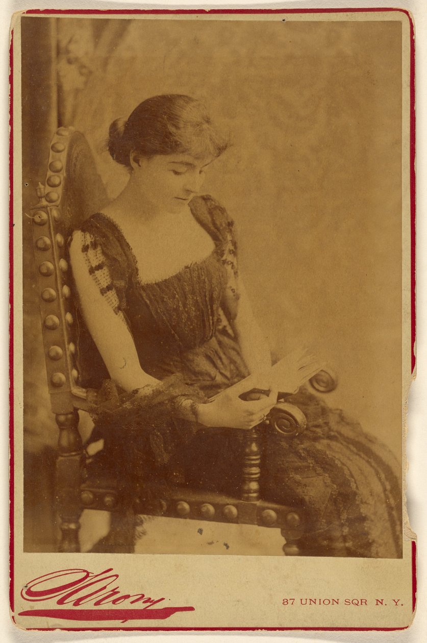 [(illeg.) Davenport] by Napoleon Sarony