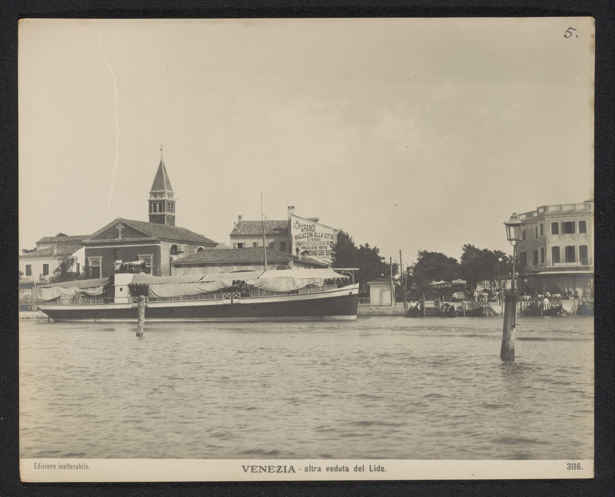 View of the Quay of the Lido by Neue Photographische Gesellschaft