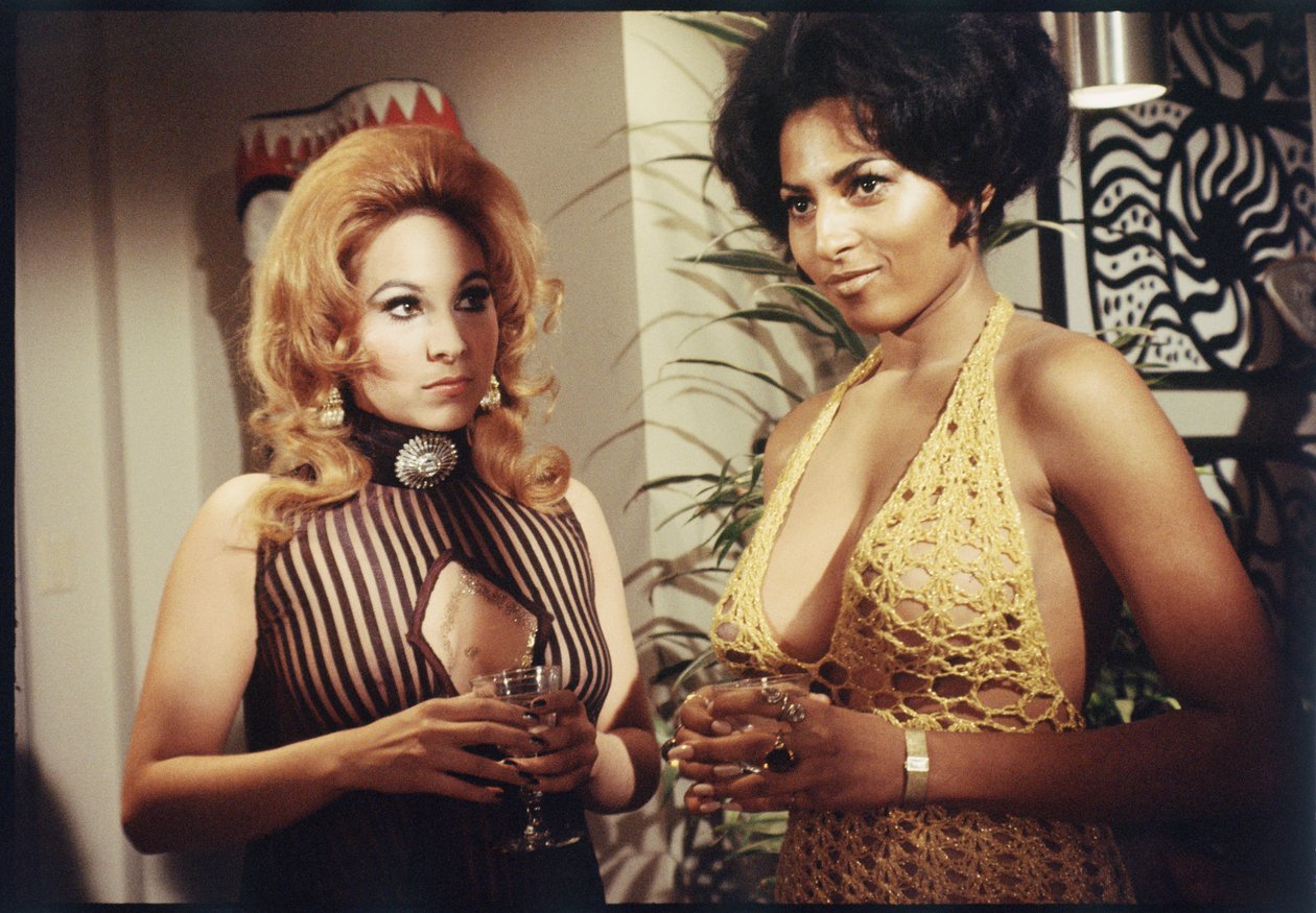Pam Grier as a background extra on set of 