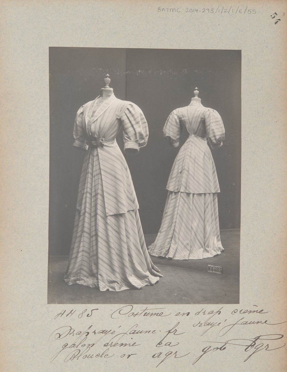 House of Worth, Costume by Photographer French