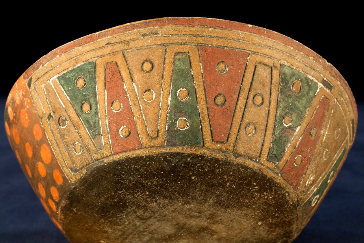 Cup by Precolombian Precolombian