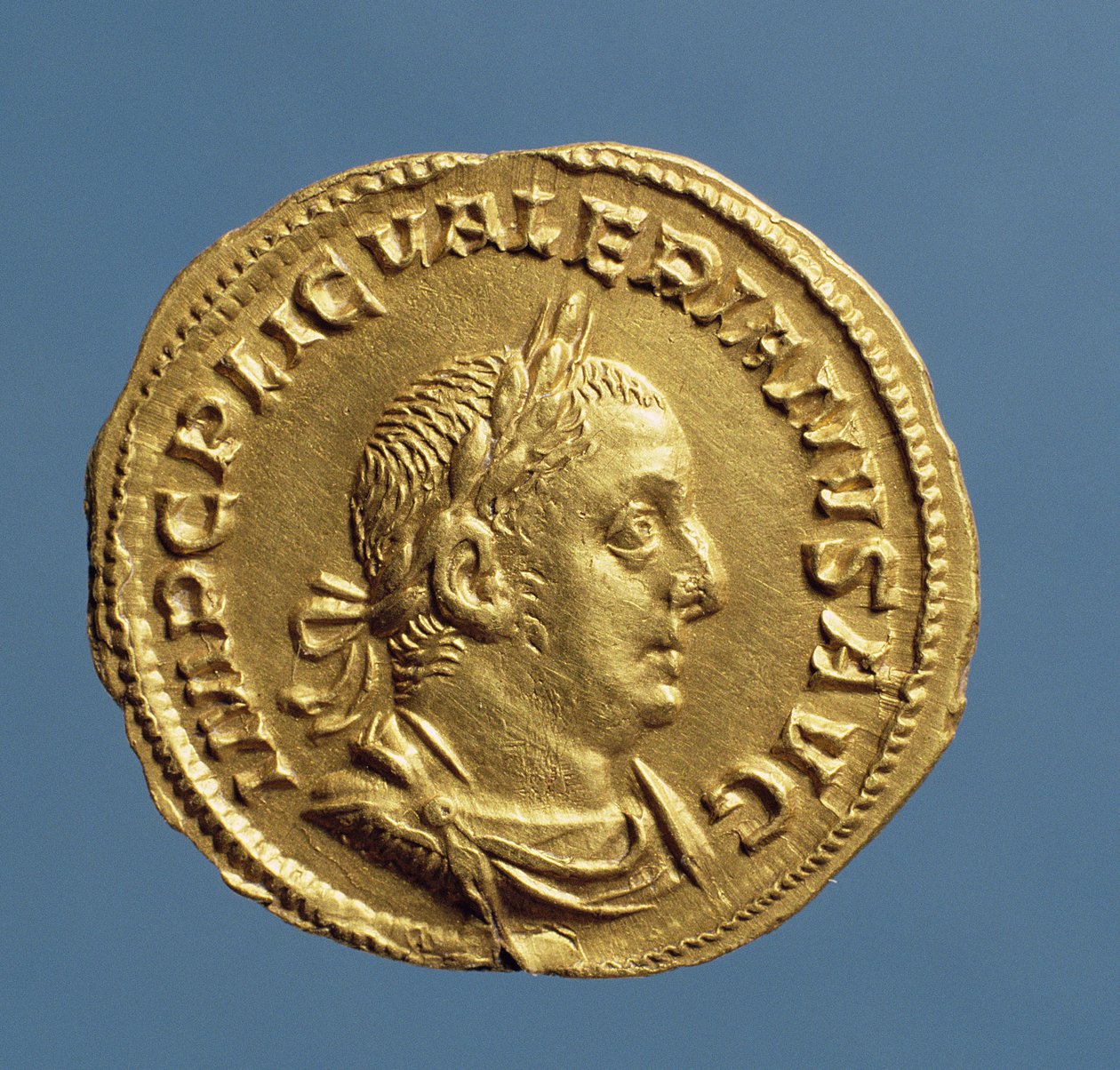 Aureus of Valerian I, draped, cuirassed, wearing a laurel wreath by Roman