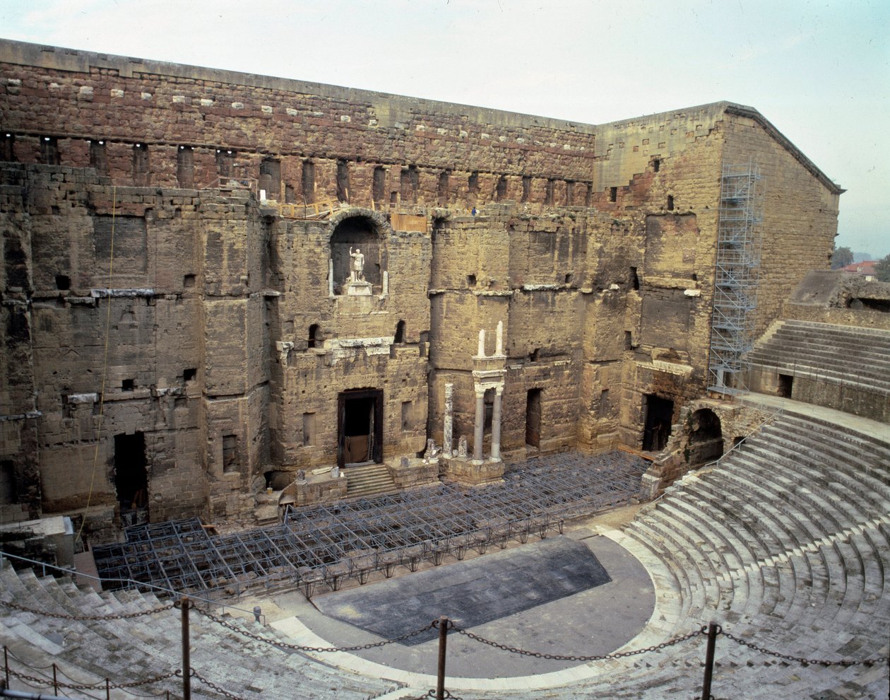 Roman art: view of the Roman theatre of the city of Orange by Roman Roman