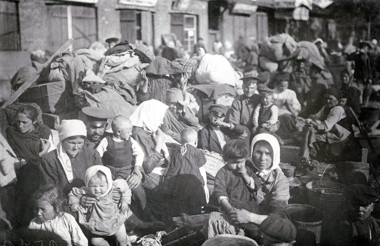 Refugees in St Petersburg, 1915 by Russian Photographer
