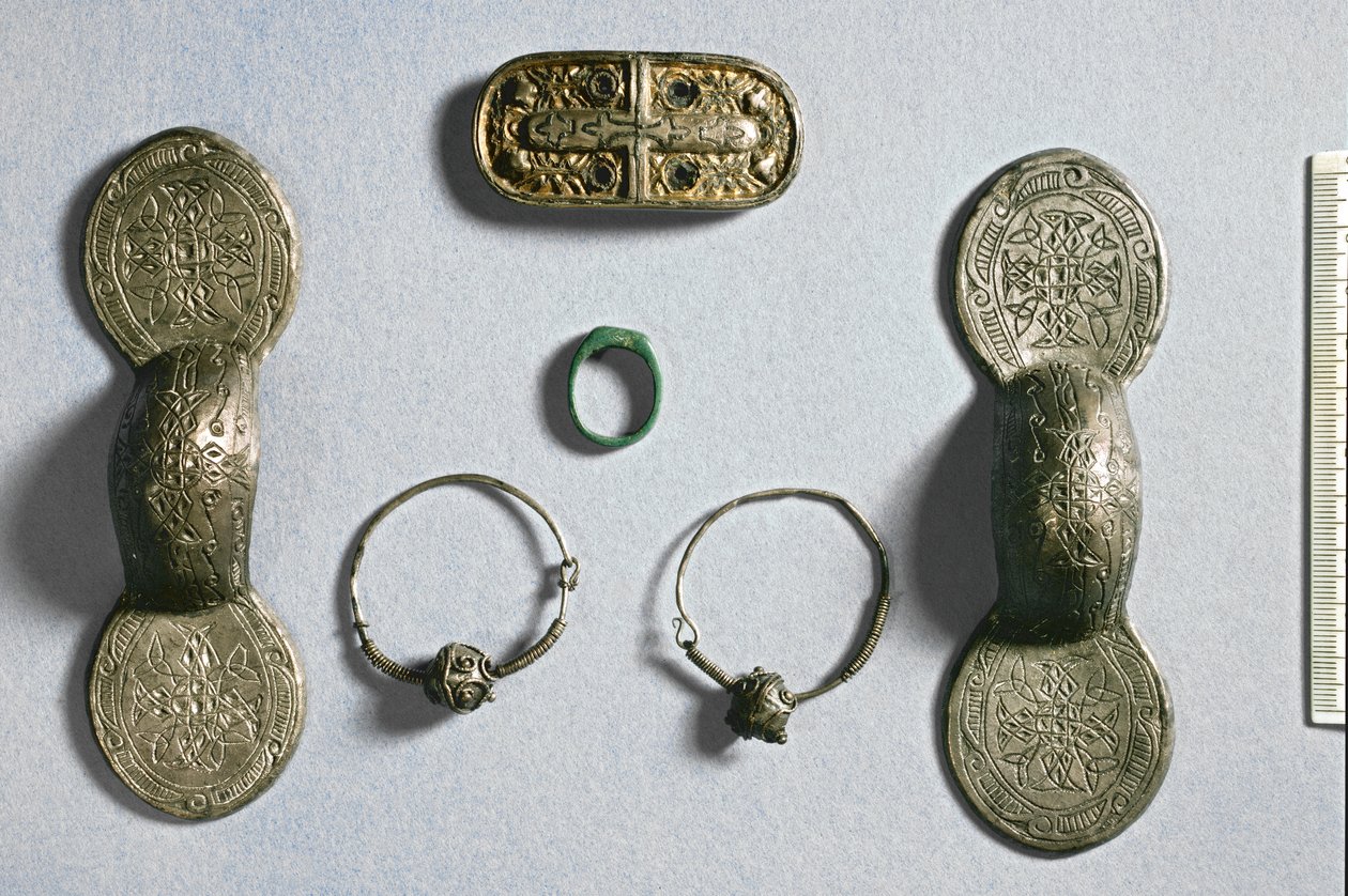 Jewellery from Camon, Amiens, Somme, Carolingian, 7th-10th century by School Carolingian