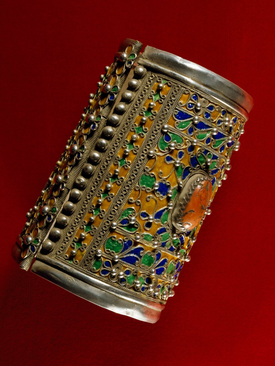 Bracelet in coral, silver and enamel, Morocco by School Moroccan