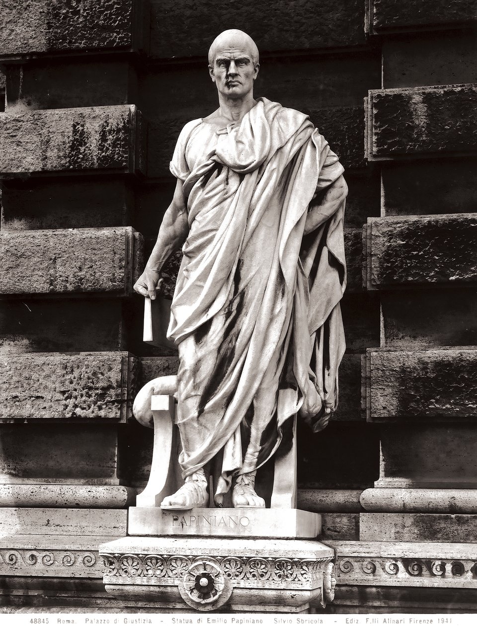 Statue of Emilio Papiniano by Silvio Sbricoli