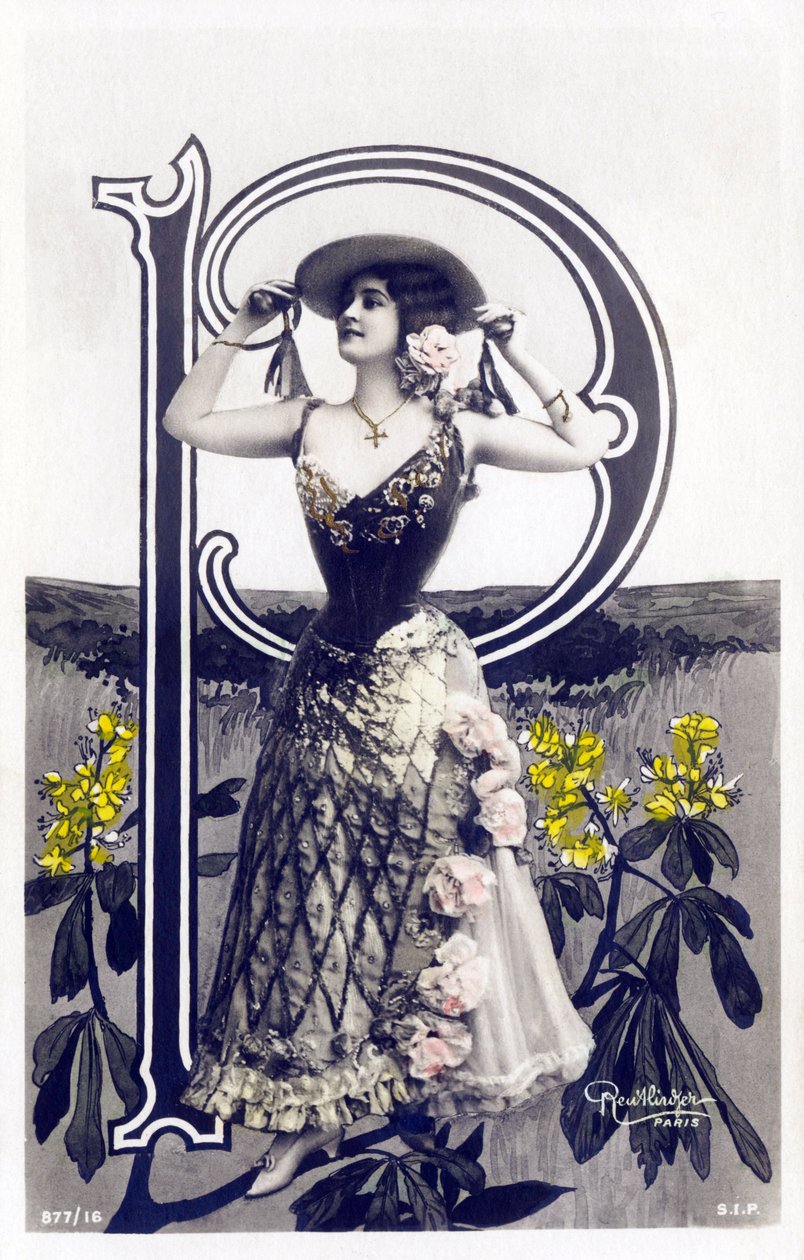 Mlle Lolita, Artist from the 1900s - Alphabet in Postcard by Studio Reutlinger