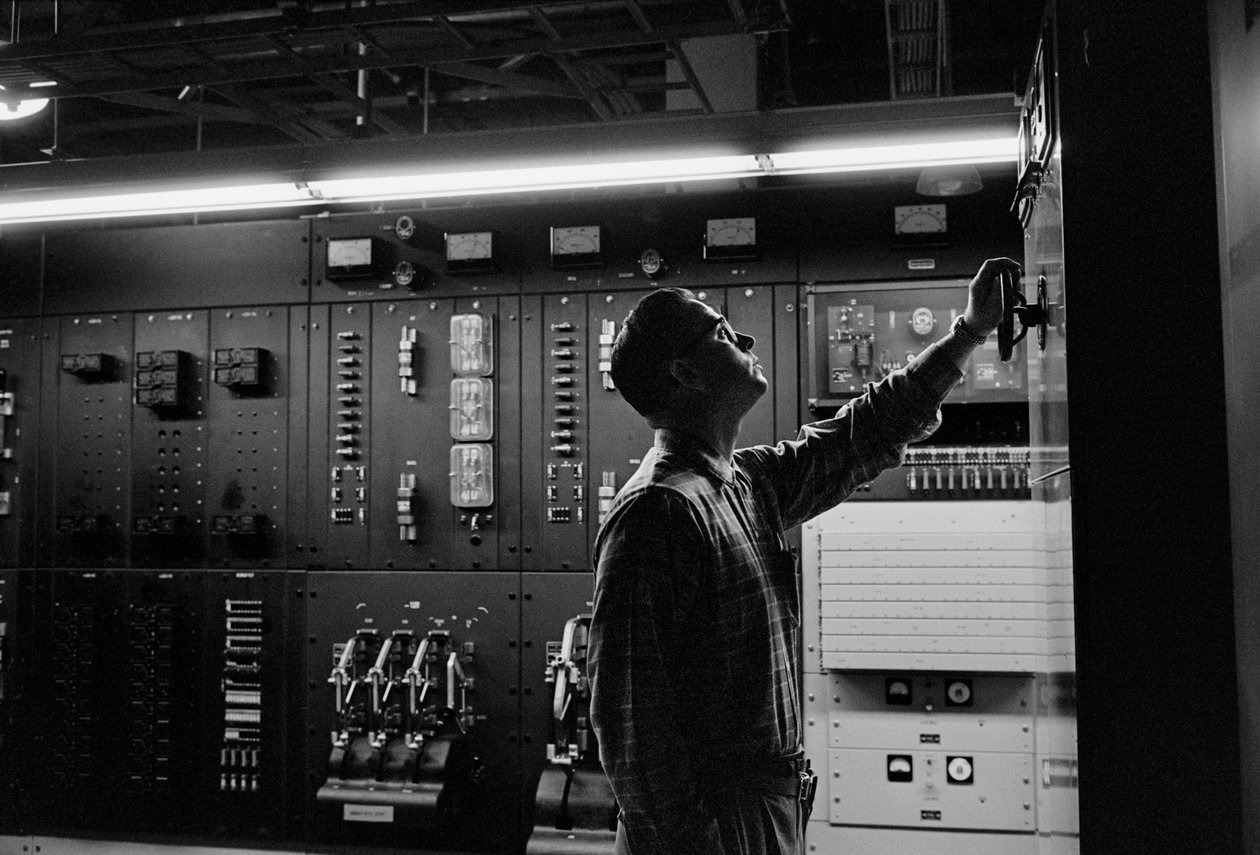 Telephone Equipment Maintenance at PacTel by Ted Spiegel