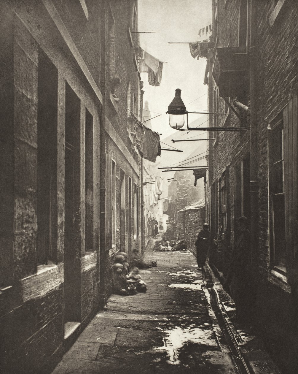 Close No. 80 High Street (#11) by Thomas Annan