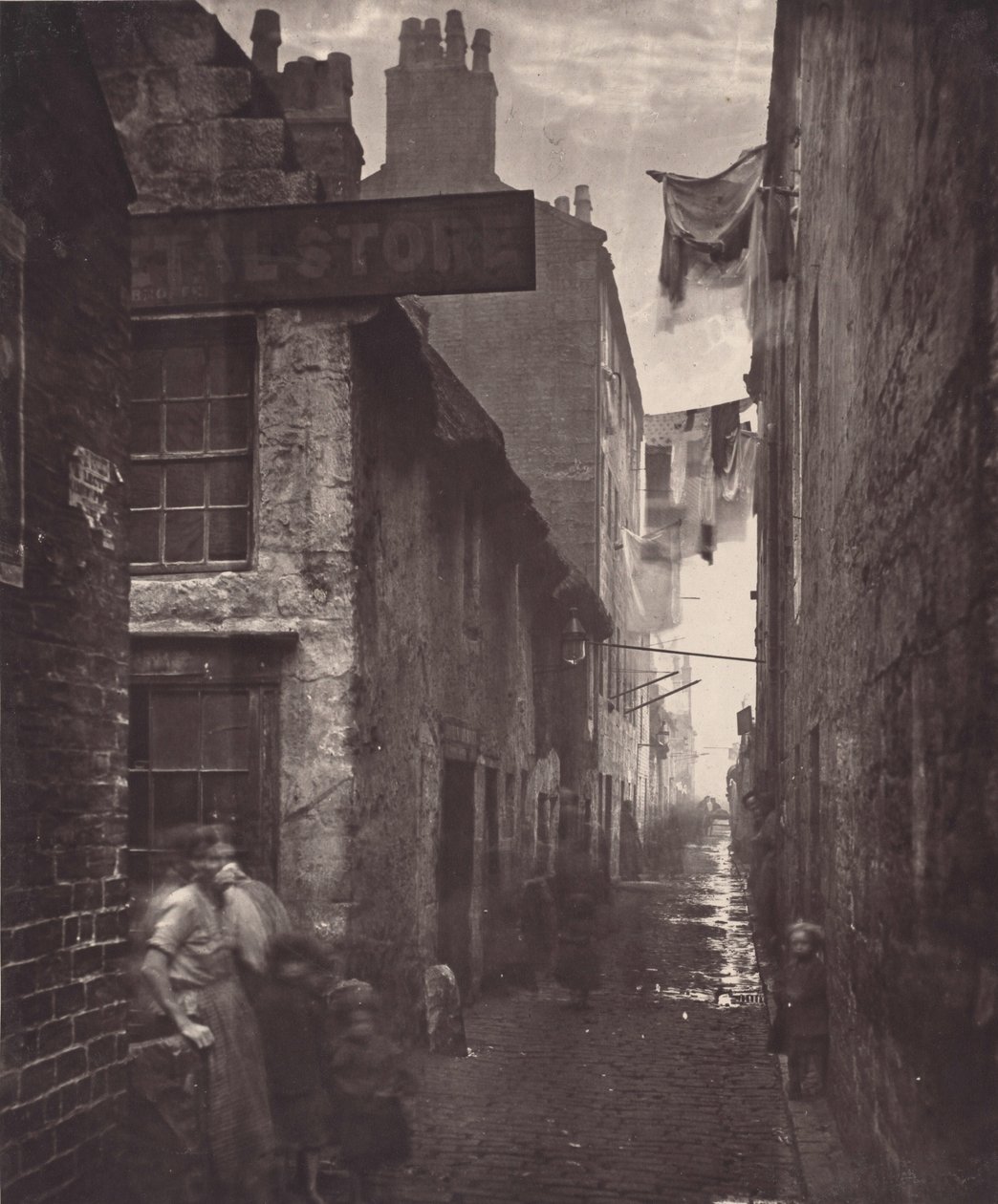 Old Vennel, Off High Street, 1868-1871 by Thomas Annan