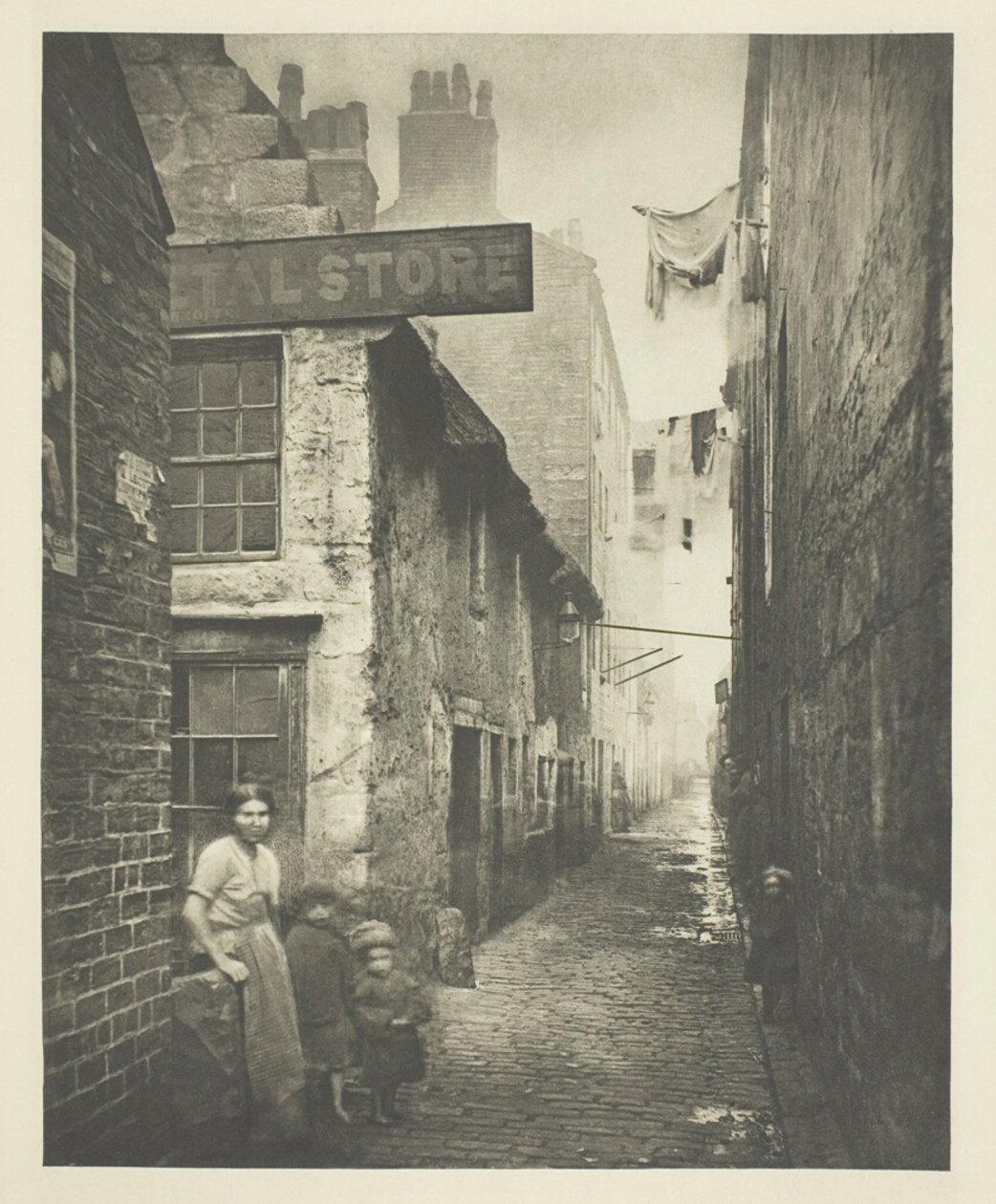 Old Vennel off High Street by Thomas Annan