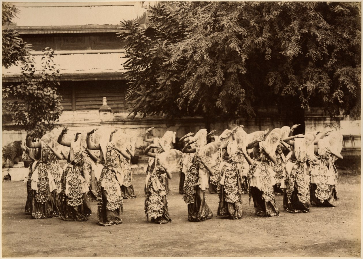 Veiled Dancers at Mandalay, Burma, late 19th century by Unbekannt Unbekannt