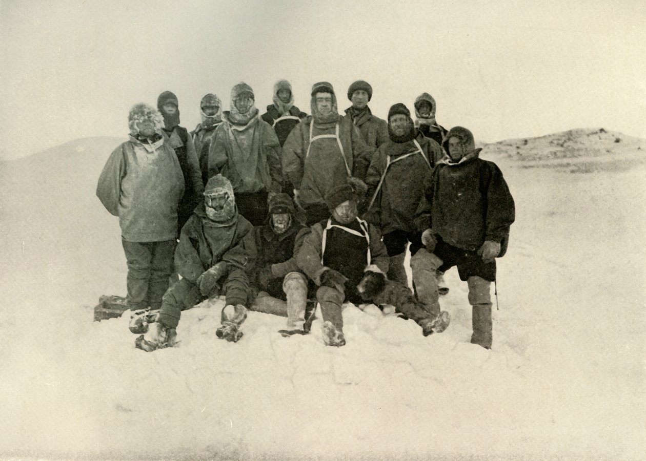 A Group of the Shore Party at the Winter Quarters, c1908, 1909 by Unbekannt