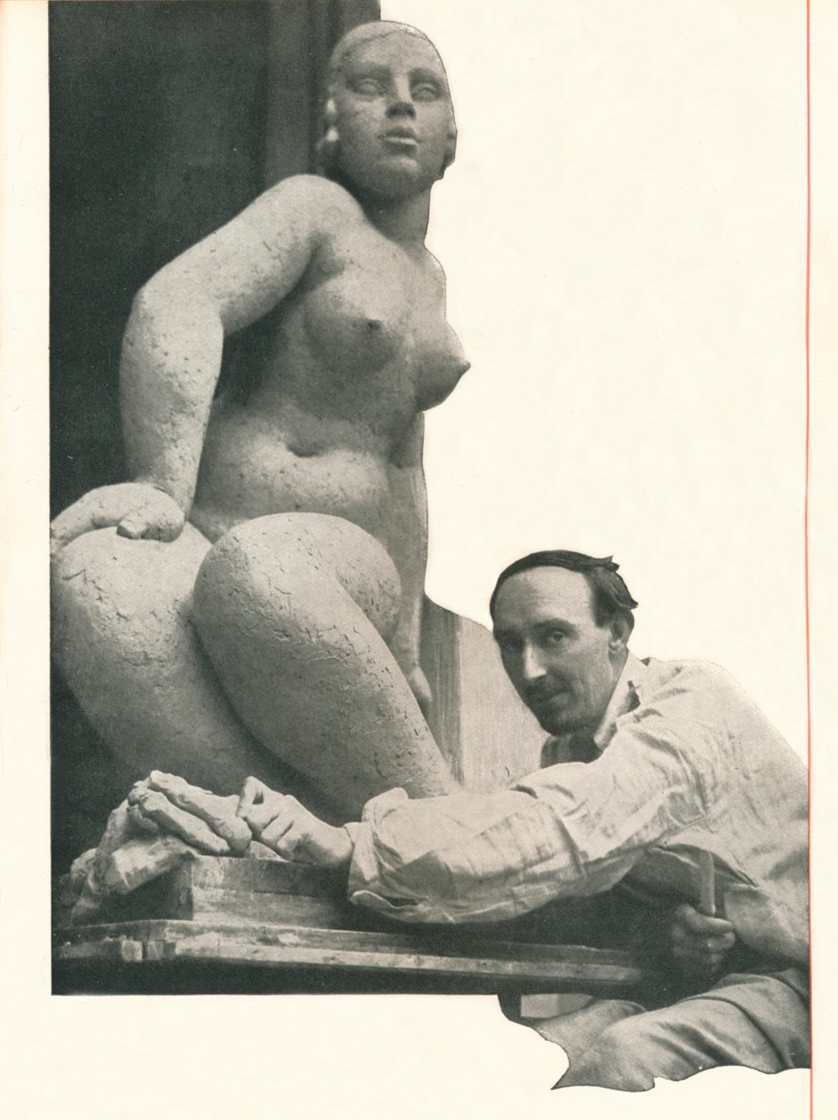 A Cameo by Frank Dobson Booths Has The Magic of Pygmalion. It Makes Even Some Statues Come To Life by Unbekannt