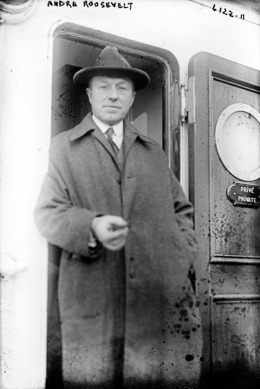 Andre Roosevelt (1879-1962) (b/w photo) by Unbekannt