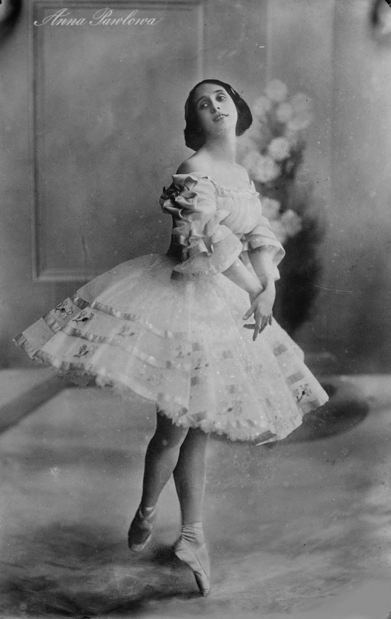 Anna Pavlova, Russian ballerina, 1910s by Unbekannt