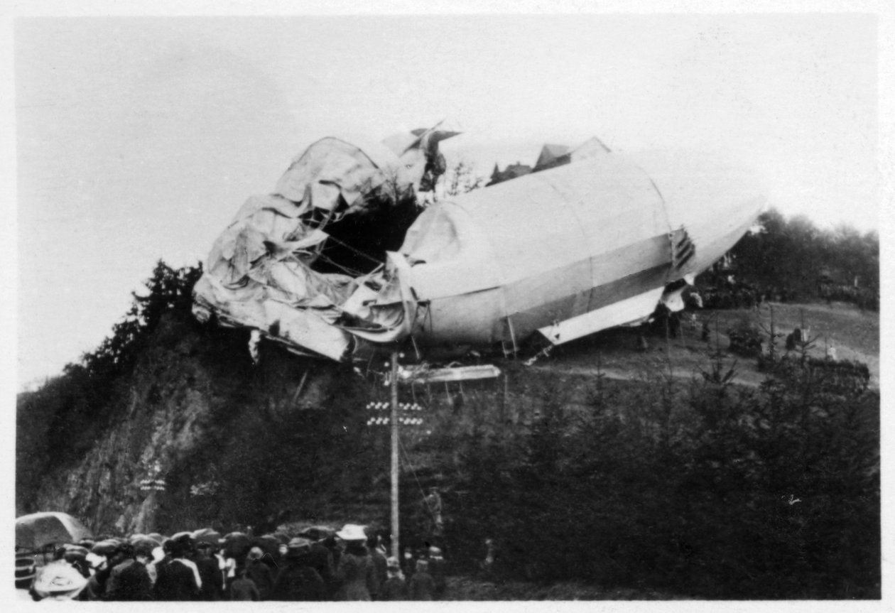 Army Zeppelin Z2 LZ5 stranded near Weilburg during a storm, Germany, 1910 by Unbekannt