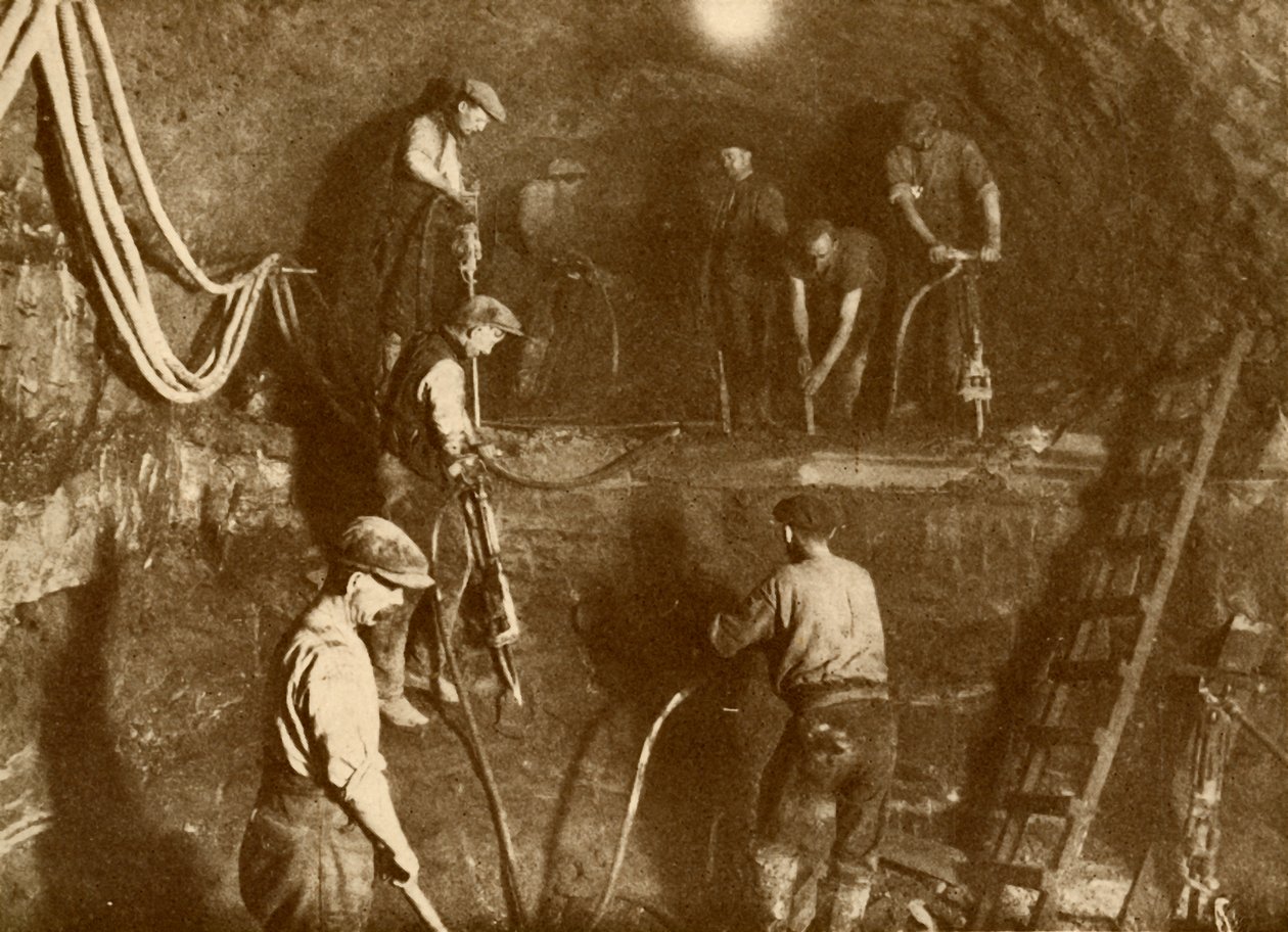 At Work on the New Mersey Tunnel, c1930 by Unbekannt