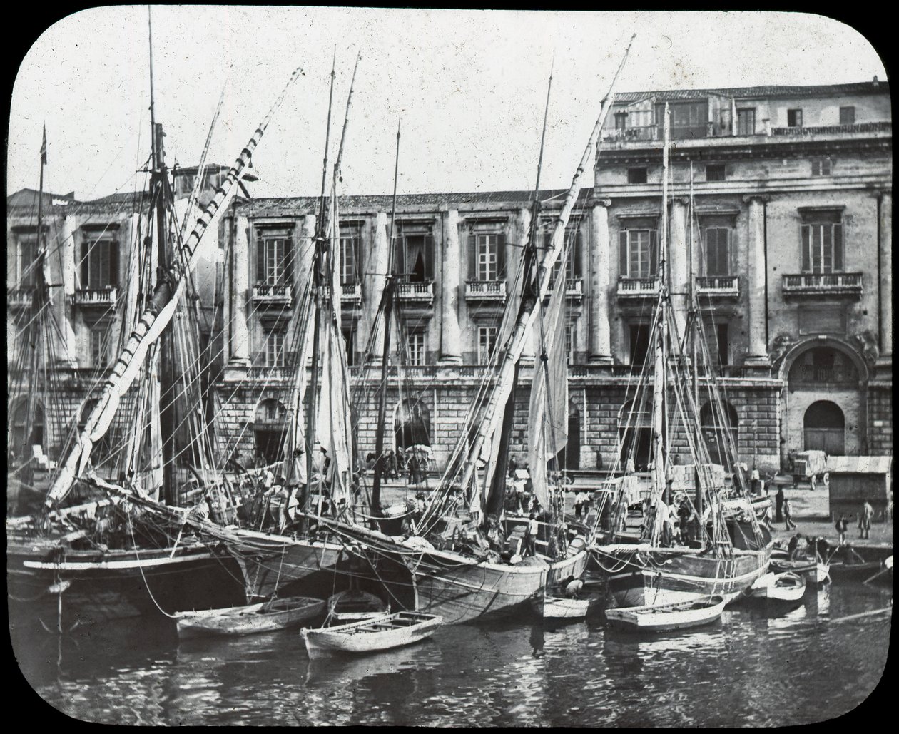At the quay, Messina harbour, Sicily, Italy, late 19th or early 20th century by Unbekannt