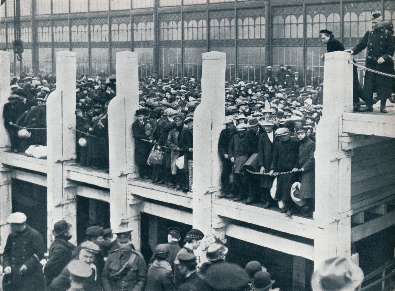 Belgian Refugees on the Harbour at Ostend Waiting for a Boat to Take Them to England by Unbekannt
