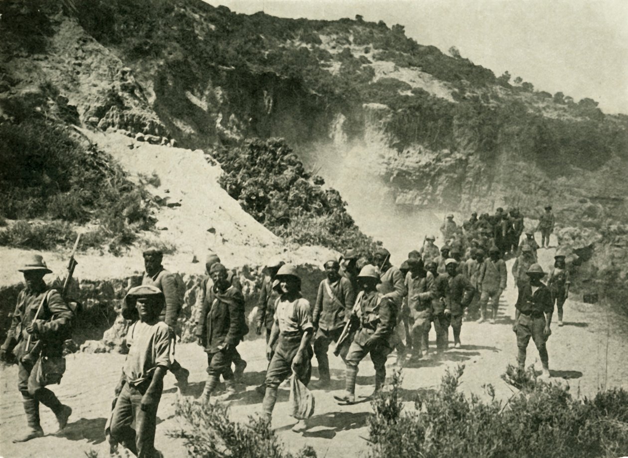 British Troops with Turkish Prisoners, First World War by Unbekannt