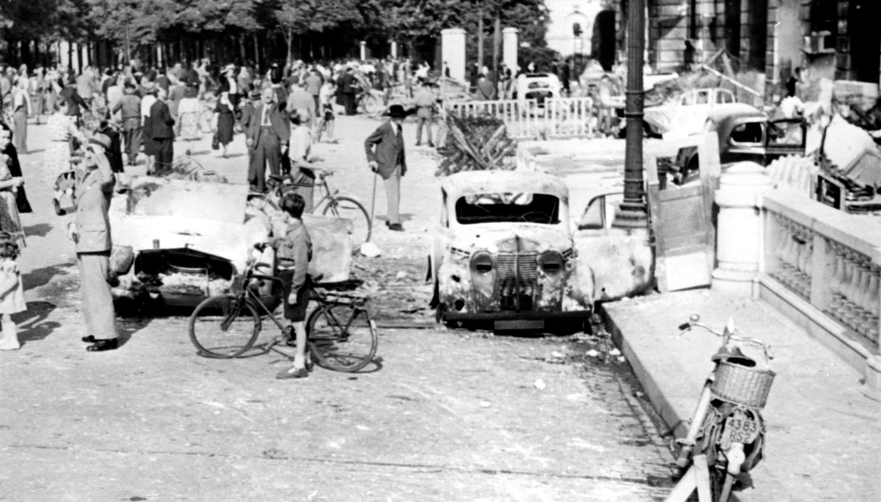 Burned Out Cars, Place de la Concorde, Liberation of Paris by Unbekannt