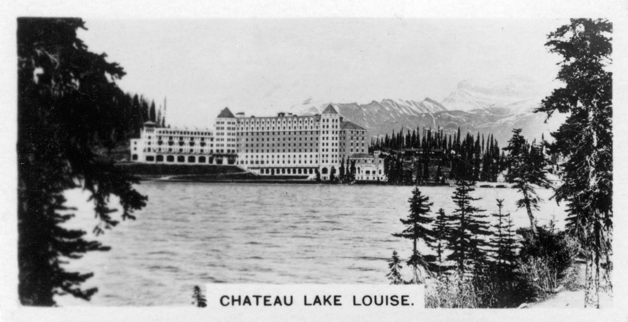 Chateau Lake Louise, Alberta, Canada by Unbekannt