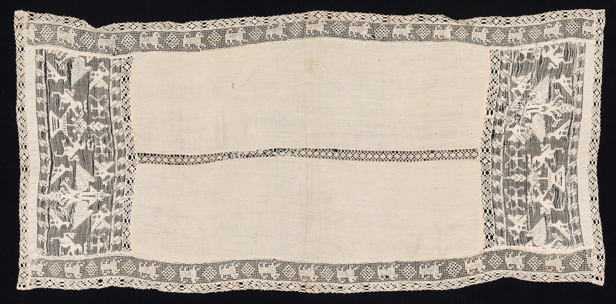 Cloth with Border of Crowned Double-Headed Eagles with Various Emblems, Birds by Unbekannt