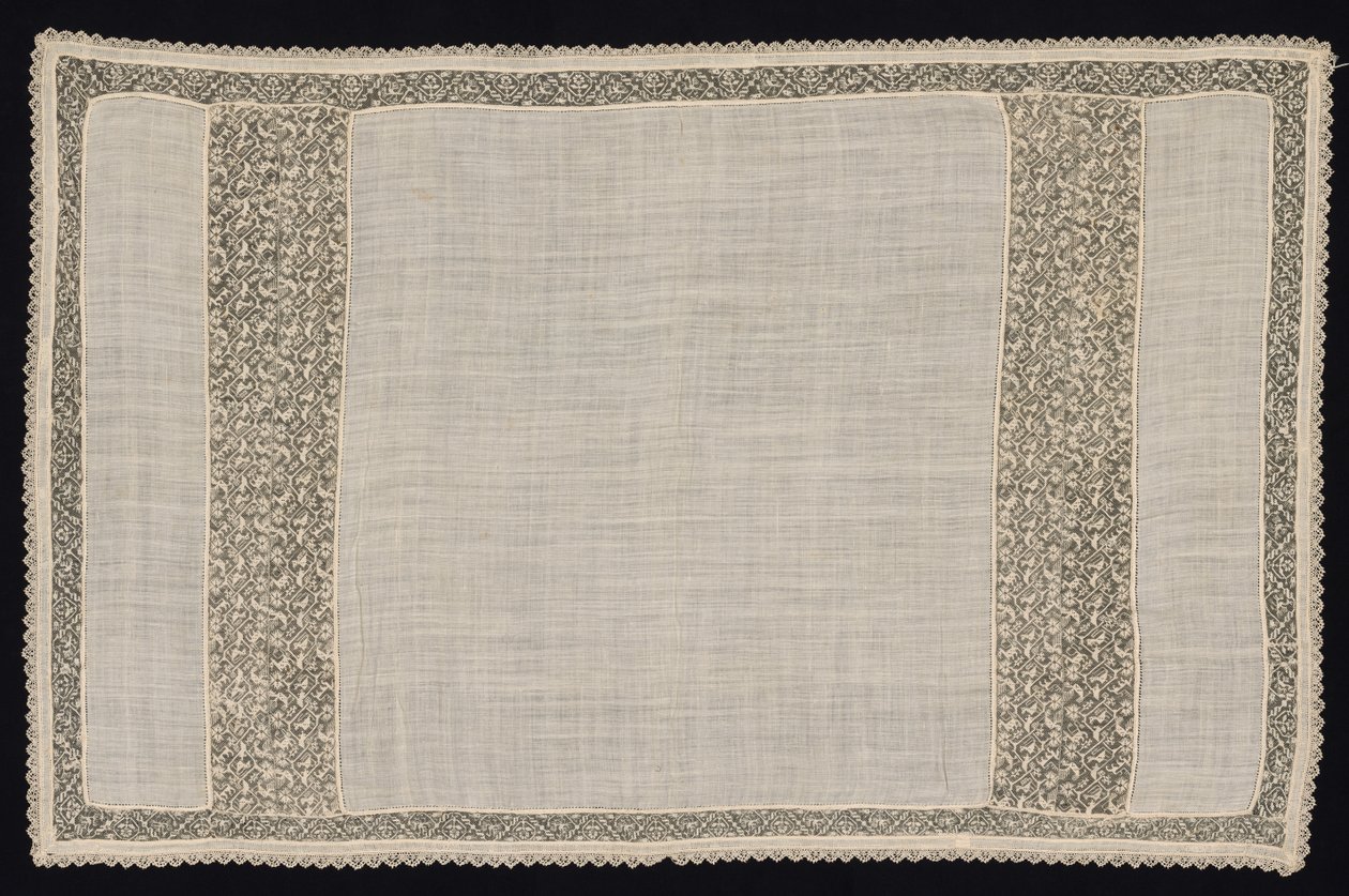 Cloth with Winged and Two-Tailed Animals by Unbekannt