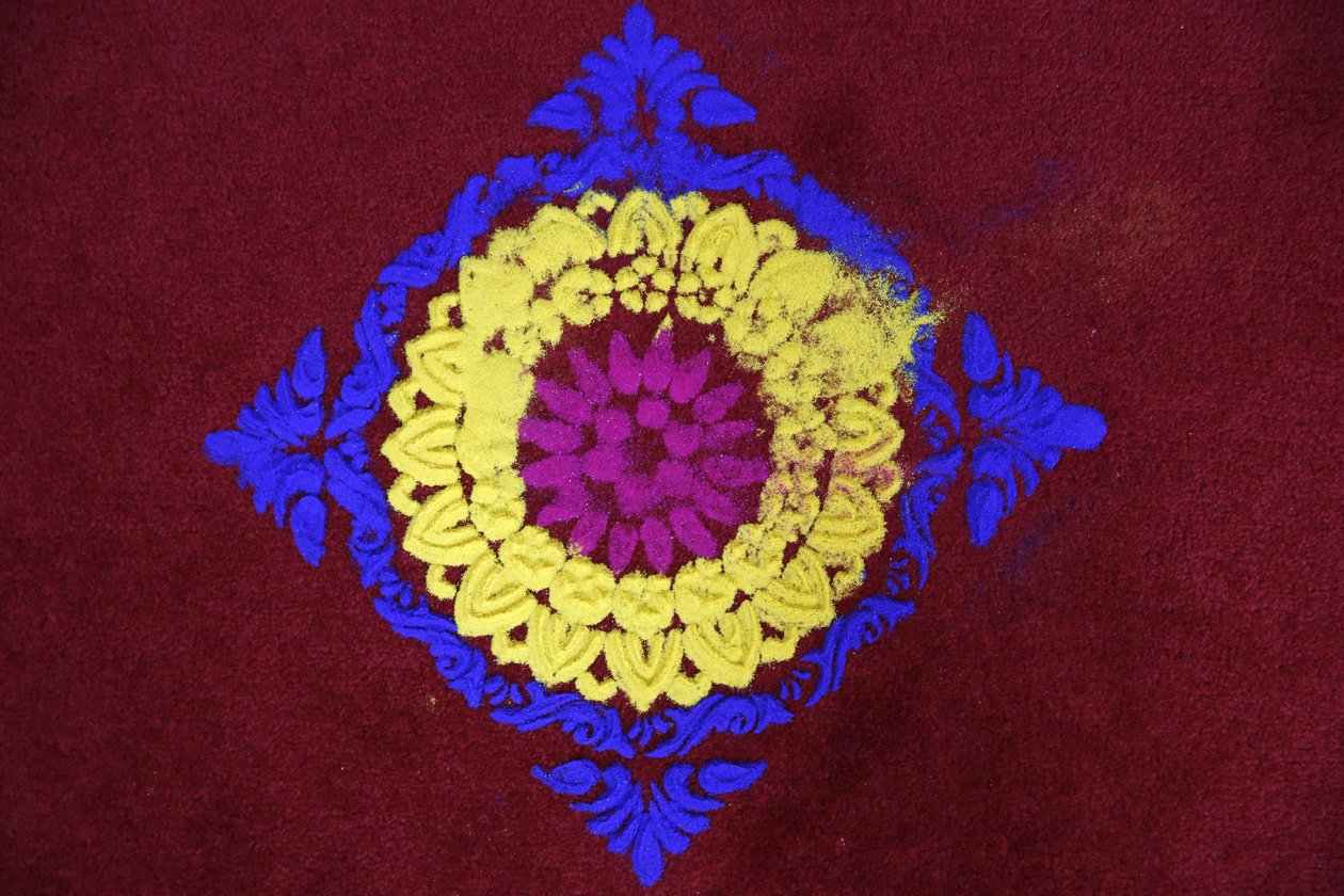 Diwali rangoli in Shirdi Sai Baba temple, Leicester, United Kingdom by Unbekannt