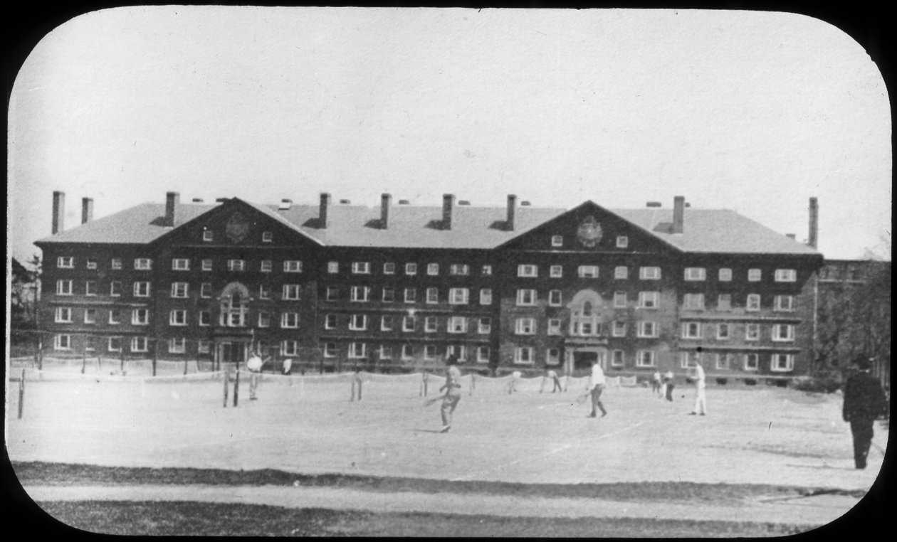 Dormitory Building, Harvard University, Massachusetts, USA by Unbekannt
