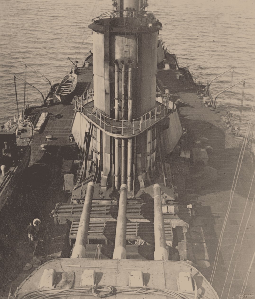 Dreadnought Imperator Aleksandr III in Bizerte by Unbekannt