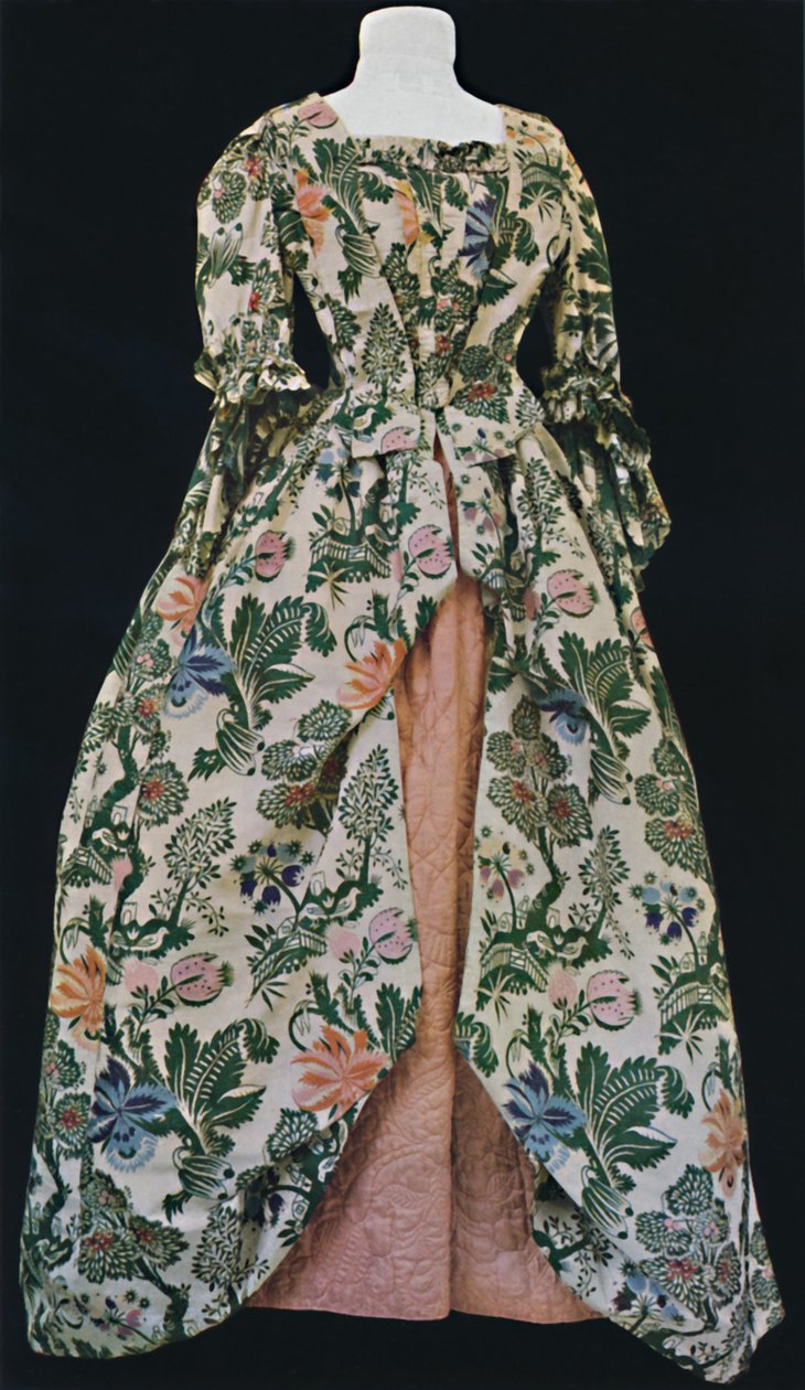 Dress of Spitalfields Silk, with Pink Satin Quilted Petticoat by Unbekannt